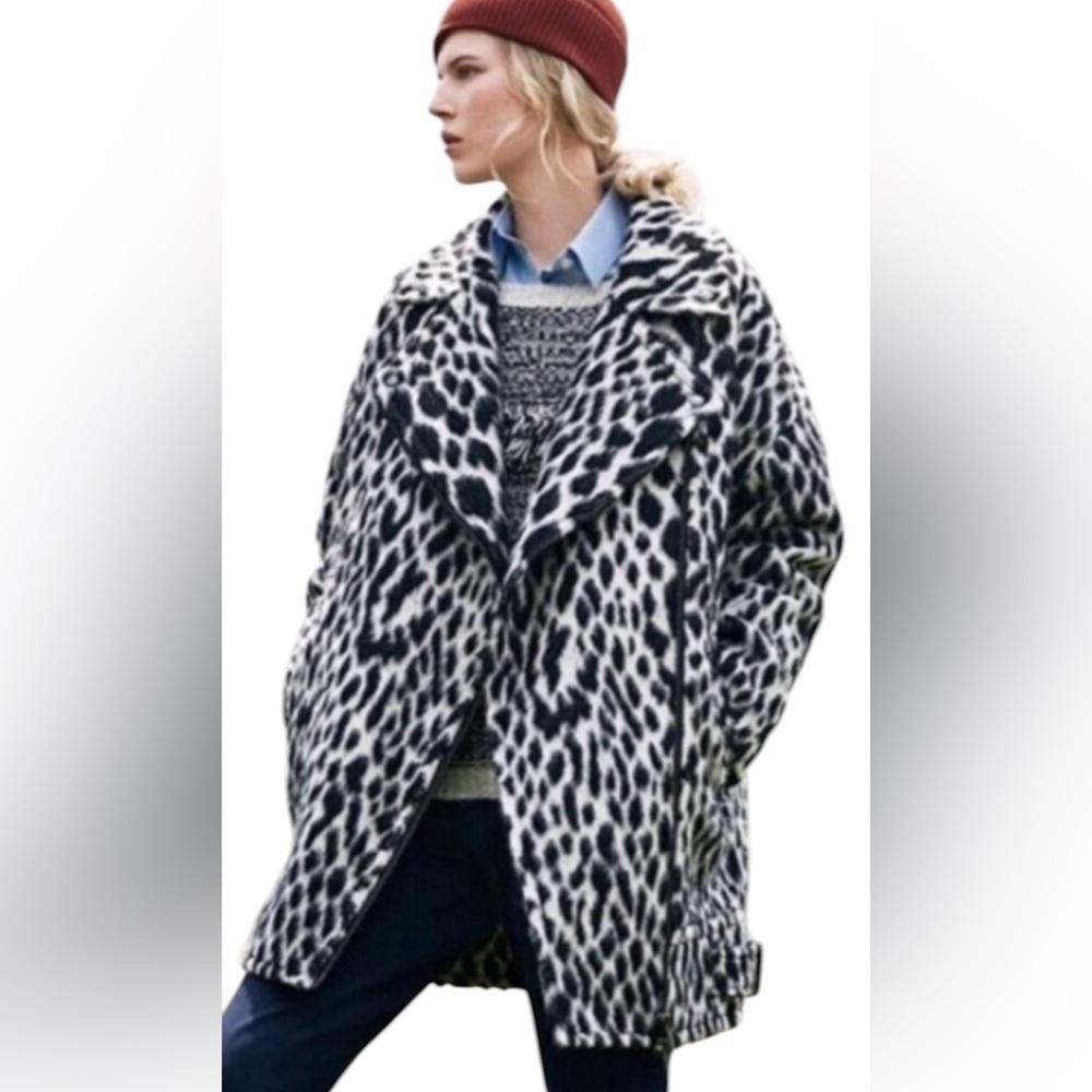 Banana Republic Black and White Teddy Jacket